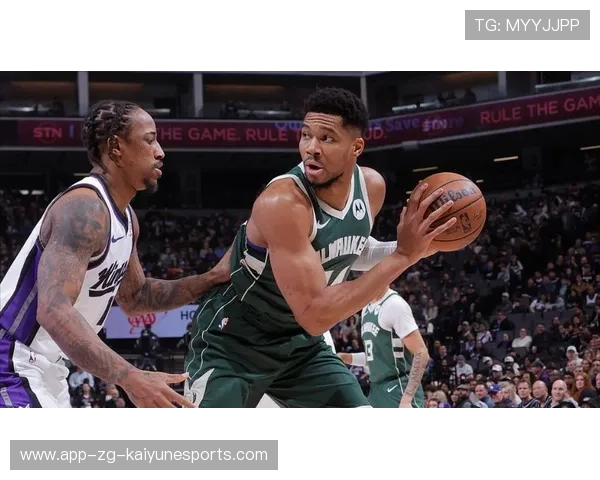 字母哥强势暴扣带来绝对统治力——从场上霸气到日常训练的力量解码